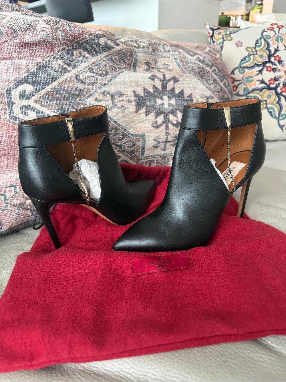 ⚡️Valentino•Sexy Stiletto Black Bootie Heels 👠 - Picture 8 of 8